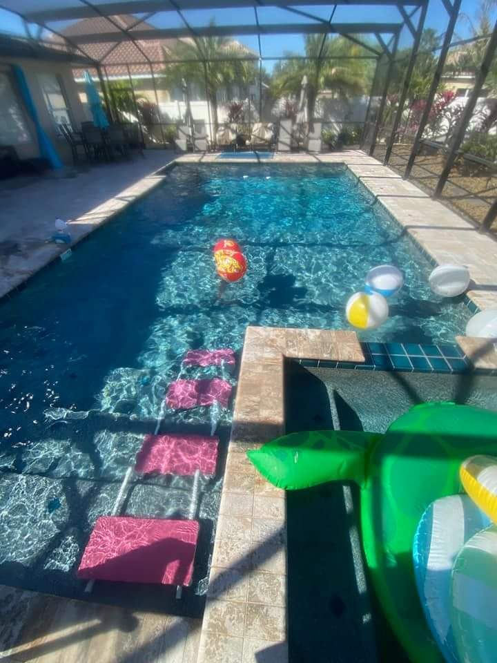 Weekly Pool Cleaning photo 5